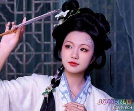  国风妹子素颜和化了妆还是有区别 深圳第一深情