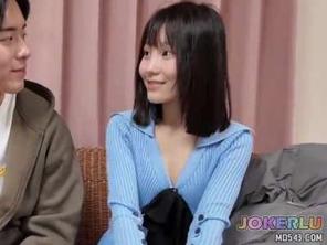  中国小嫩妹跟韩国欧巴的激情性爱 BunnyUna